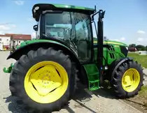 John Deere 6105R, Allradschlepper mit 4-Zyl.Diesel, 4500ccm und 125PS, gebaut ab 2010, Juli 2013