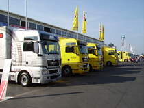 Gleich vier MAN TGX nebeneinander am 27.07.08 auf dem Nürburgring 