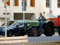 FENDT-Farmer2 braust durch die Stadt Remich; 120825