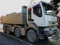 RENAULT mit MEILLER-Kipper, hat den ganzen Samstagvormittag Erdaushubmaterial abtransportiert; 131214