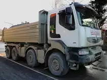 RENAULT mit MEILLER-Kipper, hat den ganzen Samstagvormittag Erdaushubmaterial abtransportiert; 131214