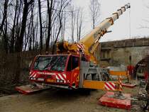 TEREX-DEMAG AC-80-2, beim Entfernen von Spundwänden; 131212