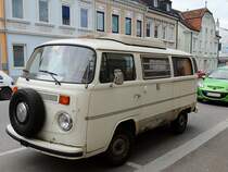 VW-T2, würden ein paar  Make-Up´s  sicher gut bekommen;  130930