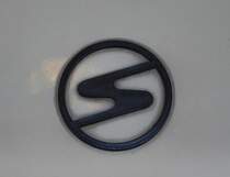 Sachsenring, Logo auf der Khlerhaube des  Trabant , Dez.2013