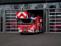 Neue Mercedes Benz Atego Drehleiter der BF Frankfurt am 19.12.13 