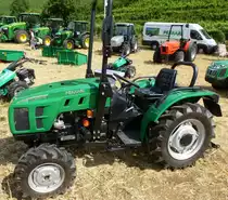 Ferrari Raptor 40DT, italienischer Schmalspurschlepper mit 4-Zyl.Diesel und 35PS, Glottert�ler Schleppertreffen, Juli 2013