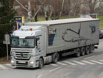 ACTROS 1945 der Spedition Angermayr mit FACC-A380 Auflieger; 131220