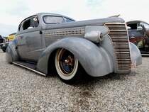 CHEVROLET Master-Deluxe; Leistung rd.59kW; Produktionszeitruam 1935/36; hat sich zum 14.US-CAR Treffen in Ried eingefunden; 130706