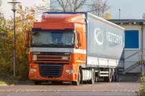 DAF XF 105.410  Vectorys  aus Italien verbringt das Wochenende in einem Industriegebiet in Untermünkheim, 27.10.2013