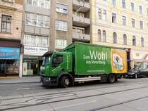 RENAULT-370, beliefert in der Österr. Bundeshauptstadt Geschäfte mit Vorarlberger Bier; 130829