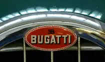 Bugatti, K�hleremblem an einem Oldtimer von 1939, Jan.2014