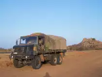 Morgenlicht in der Wüste, mit einen Renault GBC 180, Afrika, Sommer 2013.