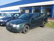 Hier ein Skoda Octavia Combi vom Skodaautohaus in meiner Heimatstadt. Gesehen am 24.04.2007. 