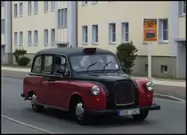 Englisches Taxi aus Schweden in Sassnitz am 09.06.2013