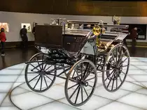 Daimler Motorkutsche. Foto: MErcedes-Benz Museum: 30.11.2013