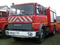 Löschwagen Iveco 175-24 ehem. Feuerwehr Villé, am 04/11/2011 in Fegersheim (Elsass)abgestellt.