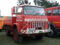 Geländewagen Saviem SP 5 ehem. Feuerwehr Wangenbourg, am 04/11/2011 in Fegersheim (Elsass)abgestellt.