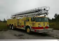 Tele Squrt-75 (Model C-7565)früher eingestellt beim Tuscarora Township Fire Department 6515 als Ariel 19 diente zum Zeitpunkt der Aufnahme am 2. September 2013 als Blickfang für ein Sport Center.