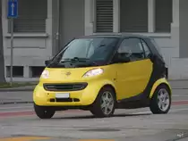 Schwarzer/Gelber Smart unterwegs in der Stadt Solothurn am 25.01.2014