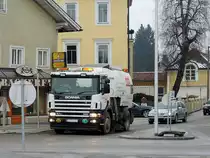 SCANIA 94G 300 mit Kehrmaschinenaufbau; 140131
