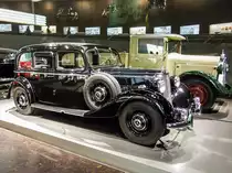 Mercedes-Benz 260D Pullman. Foto: 30.11.2012, Mercedes-Benz Museum.