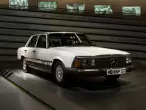 Mercedes-Benz (crash)Testwagen. Foto: 30.11.2012 Mercedes-Benz Museum.