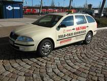 Hier nun ein Skoda Octavia Combi Taxi gesehen in Lu. Wittenberg Bahnhof. Gesehen am 04.04.2007.
