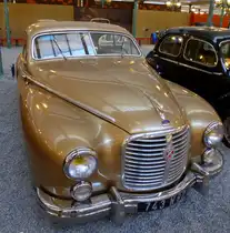 Hotchkiss-Gregoire Chapron, franzsische Limousine, Bauzeit von 1951-53, 4-Zyl.Motor mit 2187ccm, 70-90PS, Vmax.150Km/h, Automobilmuseum Mhlhausen, Nov.2013 