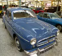 Renault Fregate, Baujahr 1958, 4-Zyl.Motor mit 2141ccm und 77PS, Vmax.135Km/h, Automobilmuseum Mhlhausen, Nov.2013