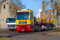 MAN TGA 26.530 Schwertransport mit Gussteilen der Eisengiesserei Torgelow. - 12.02.2014