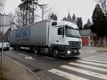 ACTROS-1846 von S.ROJKO-Transport, auf Zustelltour in Ried; 140120