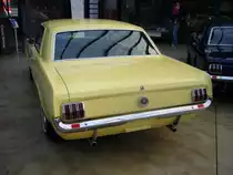 Heckansicht eines 1965´er Ford Mustang 1 Hardtop Coupe. Classic Remise Düsseldorf am 02.03.2014.