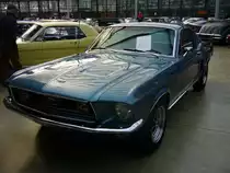 Ford Mustang 1 Fastback von 1968. Dieses in acapulcoblue metallic lackierte Fastback Coupe ist mit einem 241 PS starken 5.0l V8-motor ausgestattet. Classic Remise Düsseldorf am 02.03.2014