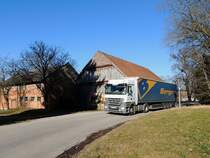 ACTROS-1846 mit Bulgarischem Kennzeichen, nutzt einen Güterweg mit Fahrverbot für LKW ab 7,5t als Abkürzung; 140228