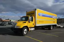 Transporter einer amerikanischen Vermietfirma auf einem Parkplatz in Harrisonburg. (24.10.2013)