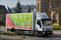 IVECO LKW mit Kastenaufbau auf der Fahrt zum nchsten Kunden.  07.03.2014