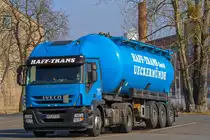 IVECO STRALIS 420.E5 mit Feldbinder Tanksattelanhänger. - 09.03.2014