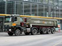 New MB Arocs 2044 am 17.03.2014 vor einer Baustelle in Berlin-Charlottenburg.