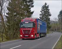  Mercedes-Benz Actros mit Planenauflieger, aaufgenommen am 18.03.2014.