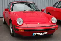 Porsche 911, präsentiert auf dem Aussengelände der Technorama Kassel im März 2014