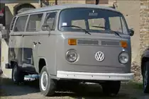 .  VW T2 steht am Stra�enrand.  28.03.2014  