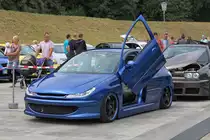 Peugeot 207 mit Flügeltüren bei den Grefrath Tuning Days, 11.8.2013