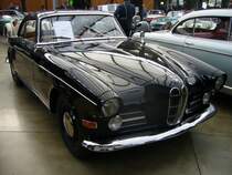 BMW 503 Coupe. 1956 - 1959. Das von Graf Goertz gezeichnete Coupe wurde auf der Frankfurter Automobilausstellung im September 1955 vorgestellt. Es wurden insgesamt 273 Coupes und 139 Cabriolets (erstmals bei einem deutschen Auto mit elektrischem Verdeck)gebaut. Der V8-motor leistet 140 PS aus 3168 cm³ HUbraum. Clasic Remise Düsseldorf am 13.04.2014.