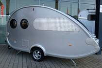 Knaus L400TB, Wohnwagen in Tropfenform, ausgestellt zur Freizeitmesse in Freiburg, Mrz 2014