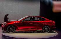 Infinti Q50 Eau Rouge mit 552PS, aufgenommen auf dem Autosalon Genf, 2014