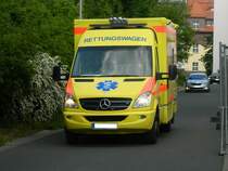RTW auf Mercedes Sprinter Basis fährt für die ASG Ambulanz Leipzig am 30.04.2014