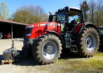 Massey Ferguson 8690, Grotraktor mit 6-Zyl.Turbo-Diesel, 8400ccm und 340PS, wird seit 2009 gebaut, Mrz 2014