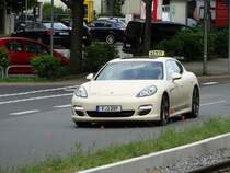 Porsche Panamera als Taxi am 09.05.14 in Frankfurt am Main 