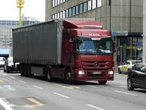 Mercedes Benz Actros am 09.05.14 in Frankfurt am Main 