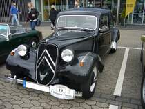 Citroen 11 CV des Jahrganges 1953. Über den Traction Avant (kurz TA) ist schon soviel geschrieben worden, das sich hier eine Beschreibung erübrigt. Vierte Ratingen Classic am 11.05.2014.